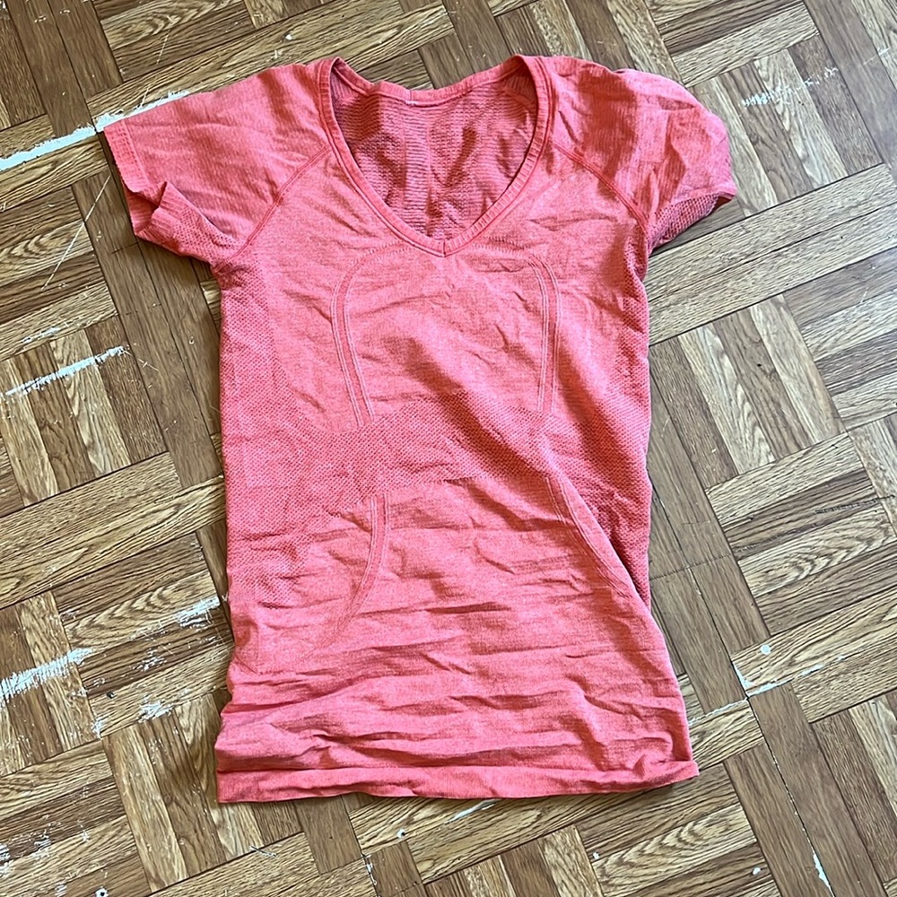 Lululemon swiftly tech short sleeve
